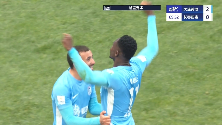 馬萊萊大連處子球！呂焯毅助攻馬萊萊破門，大連英博2-0亞泰