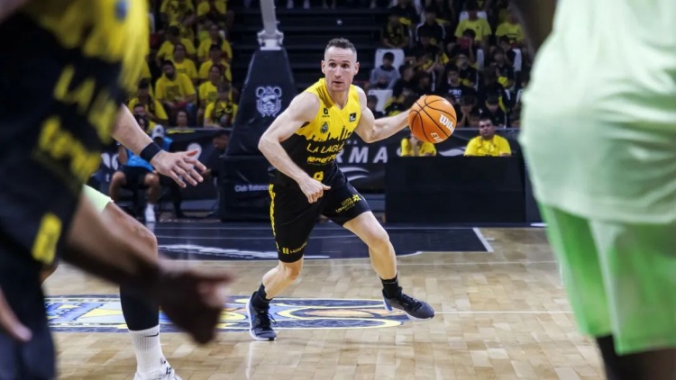 NBA初代老六，42歲進(jìn)入生涯巔峰？！